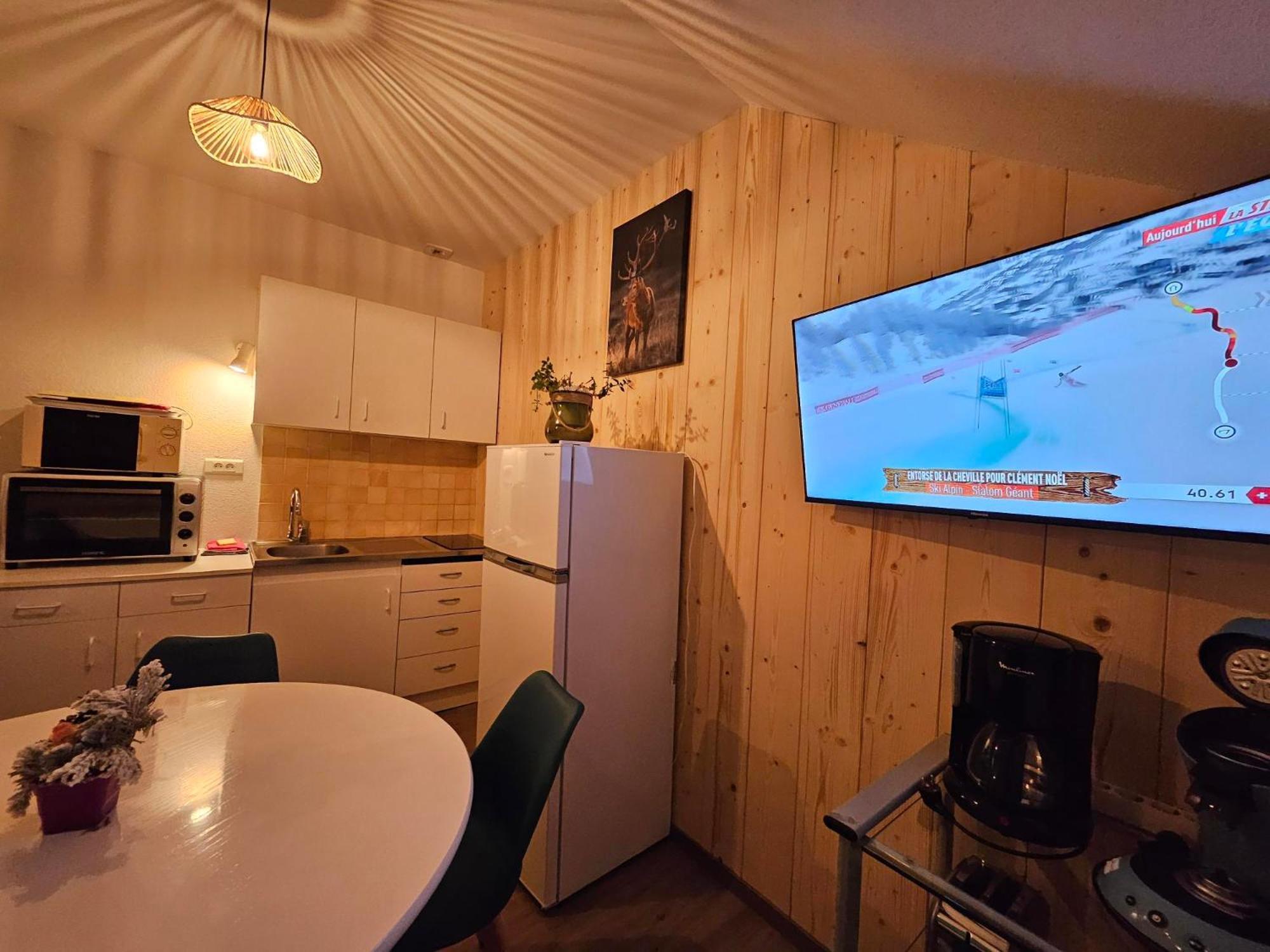 Gite Eglantine 2 A 6 Personnes Avec Spa Et Salle De Jeux Dans La Residence Ventron Exterior foto