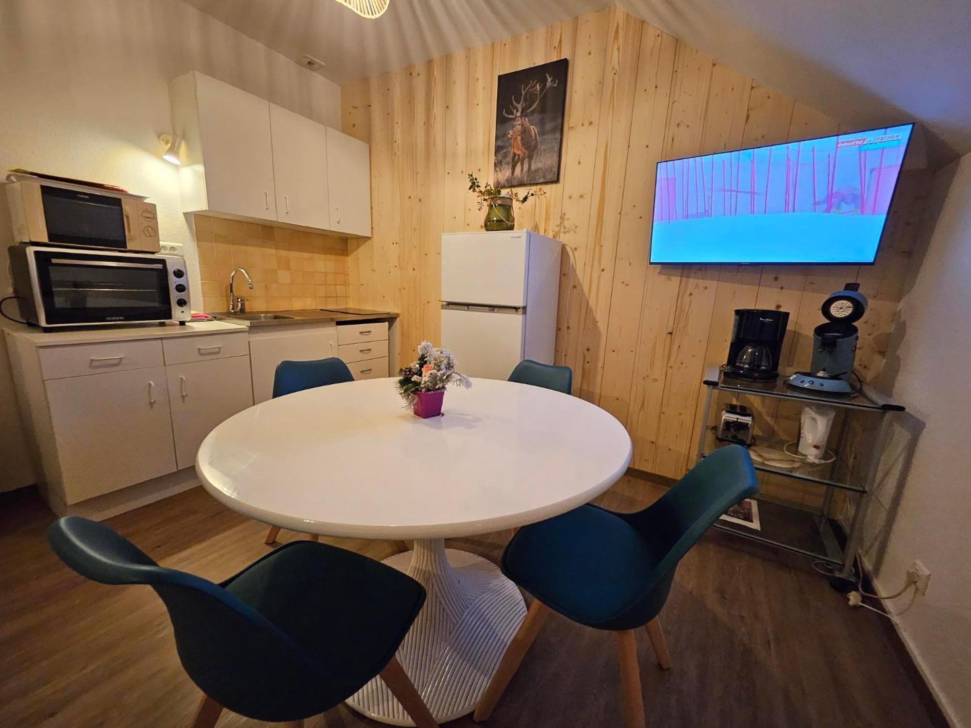 Gite Eglantine 2 A 6 Personnes Avec Spa Et Salle De Jeux Dans La Residence Ventron Exterior foto